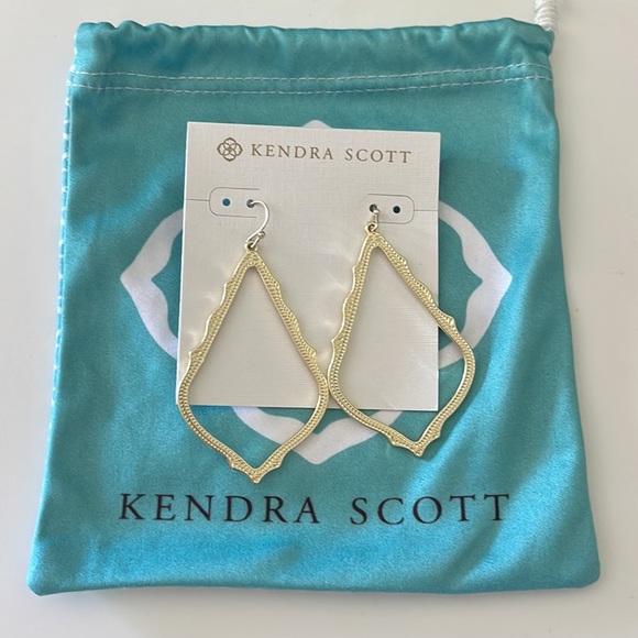 Kendra Scott Sophee Drop Earrings In Gold - Picture 5 of 7